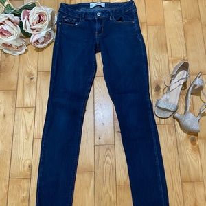 Hollister Jeans W27 L31 size 5R.